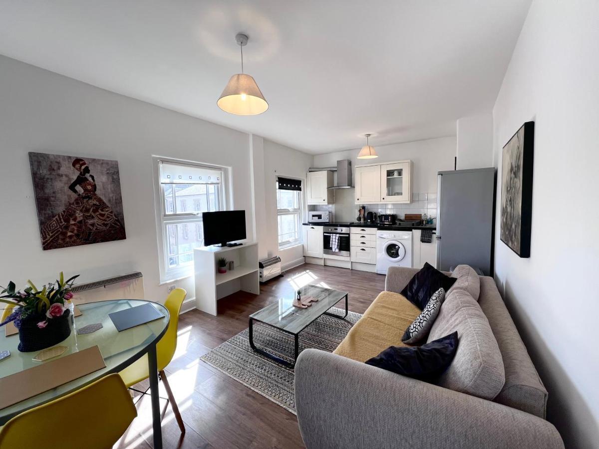 Yeovil Inn Екстер'єр фото