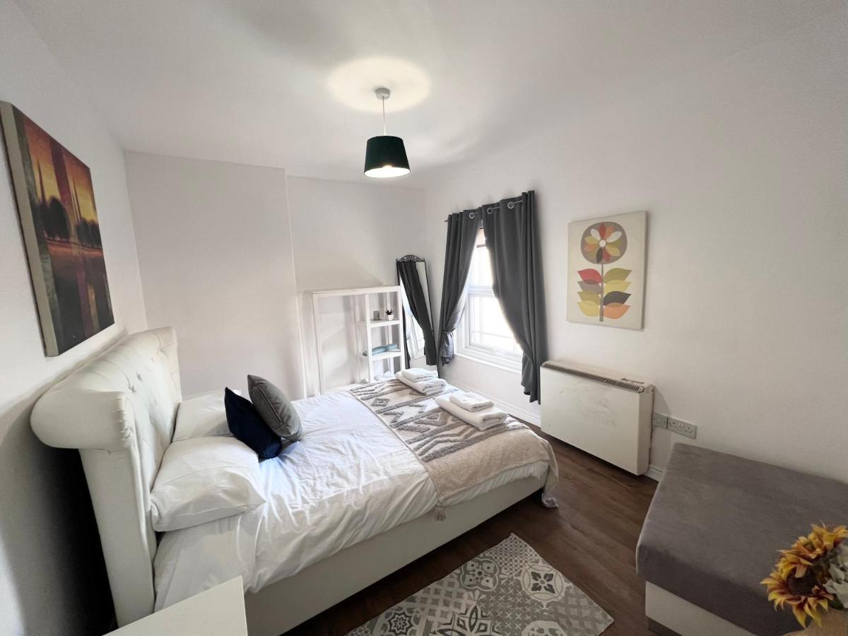Yeovil Inn Екстер'єр фото